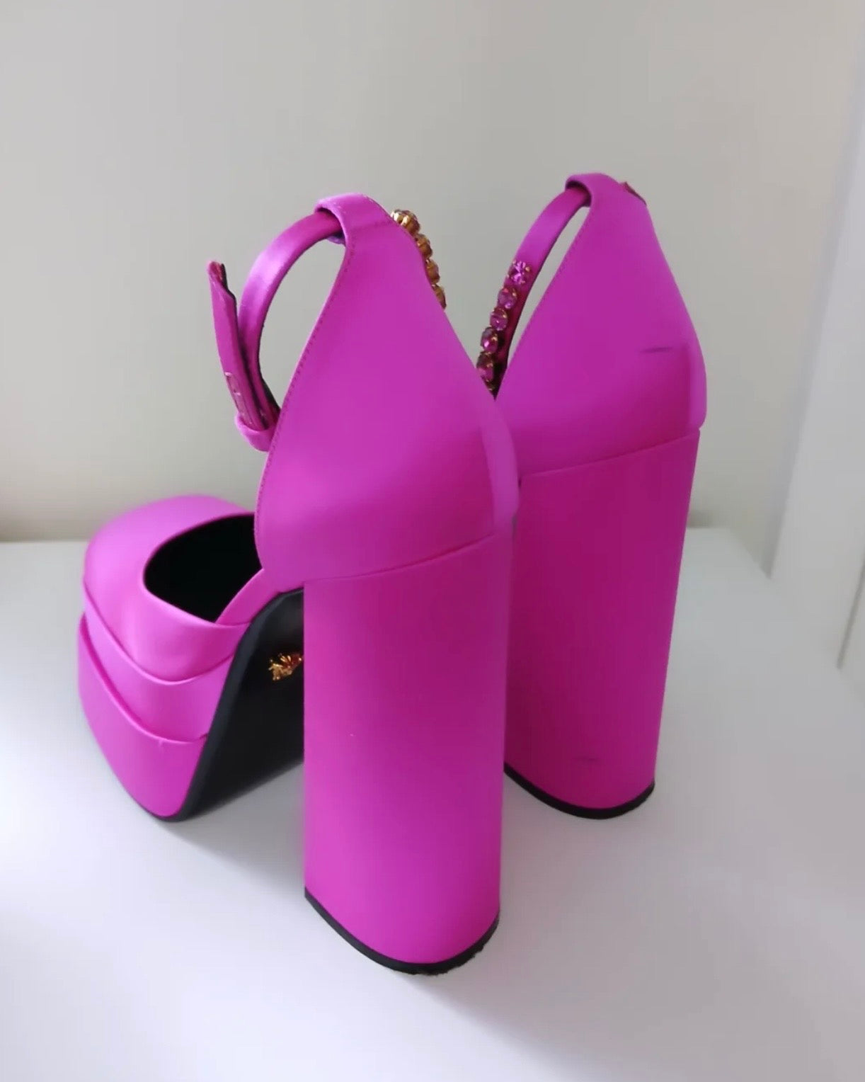 Versace Medusa Aevitas Satinados Plataforma